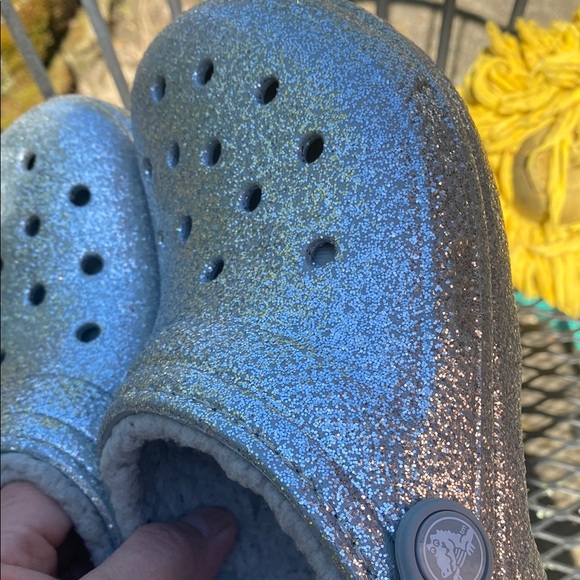 Preowned women’s Crocs  Silver Glitter Clogs 6.5 excellent - Picture 9 of 13